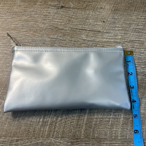 New Silver Cosmetic Bag (5) - Picture 3 of 3
